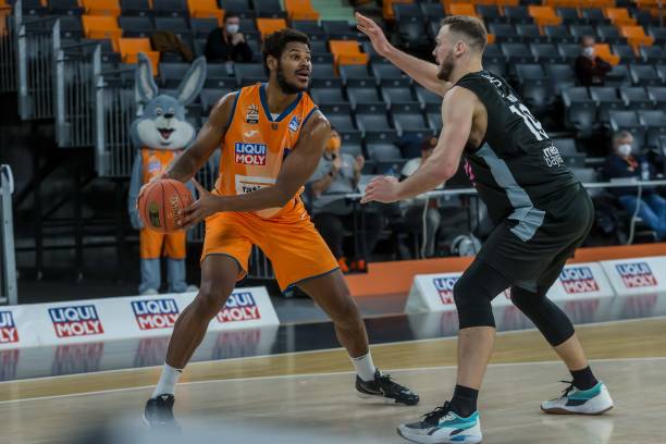 提出了尴尬 提出了尴尬