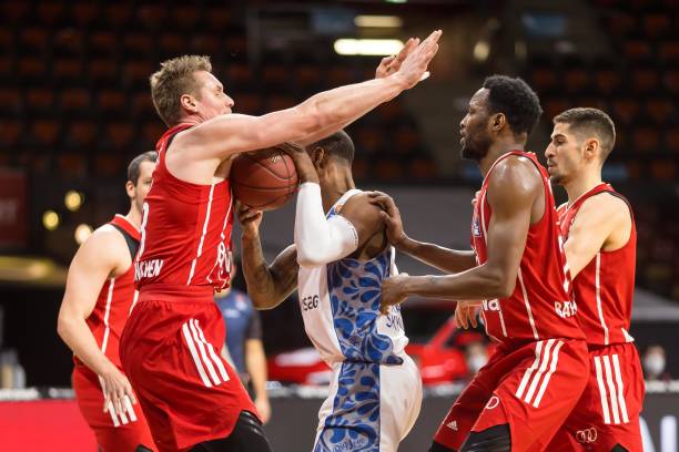 许多俱乐部 许多俱乐部