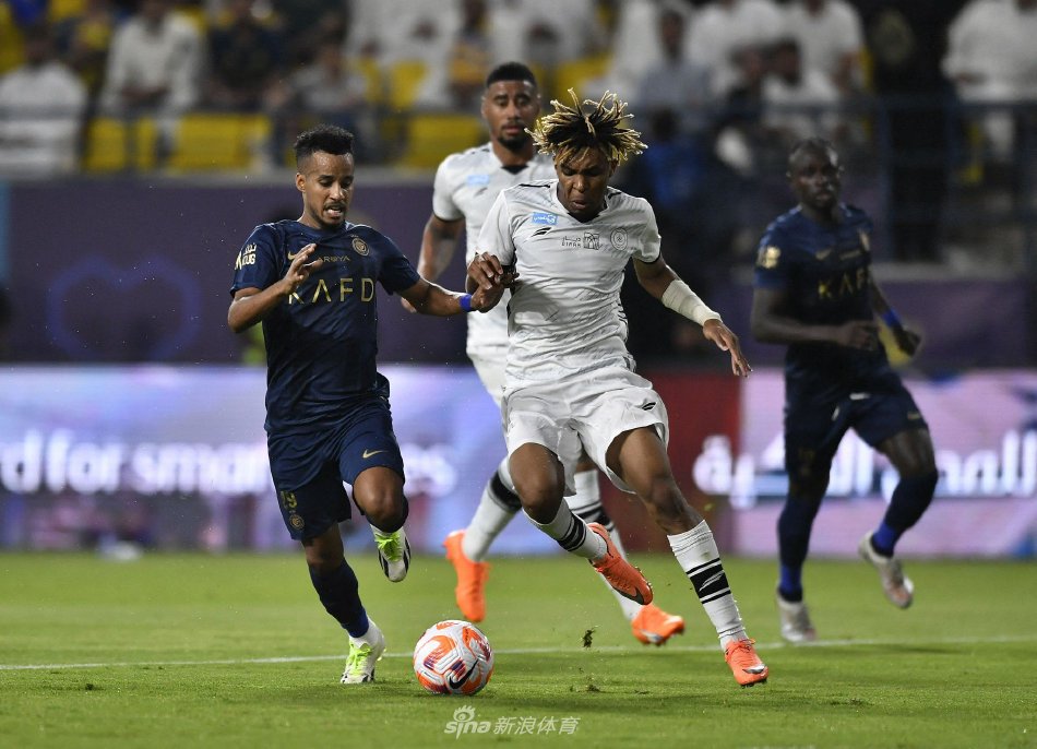 尤其是在中 尤其是在中